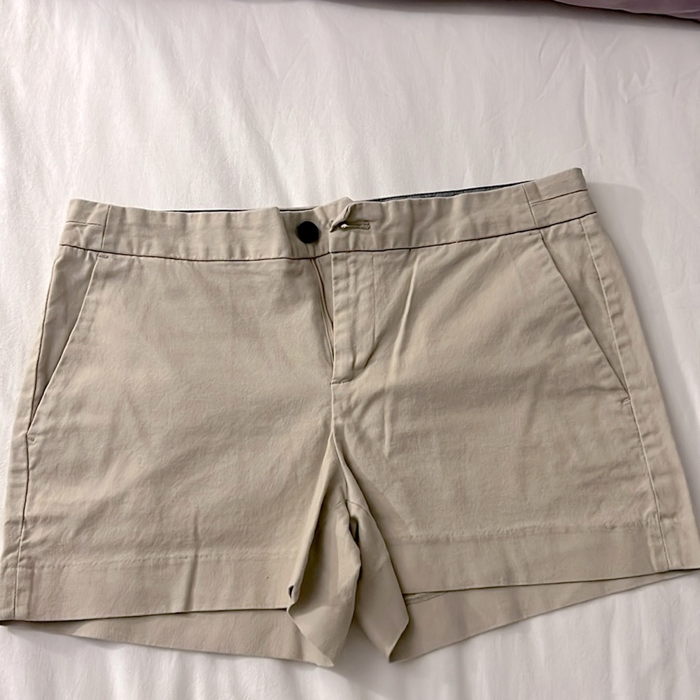 Banana Republic Factory Hampton Fit Shorts, Size 6